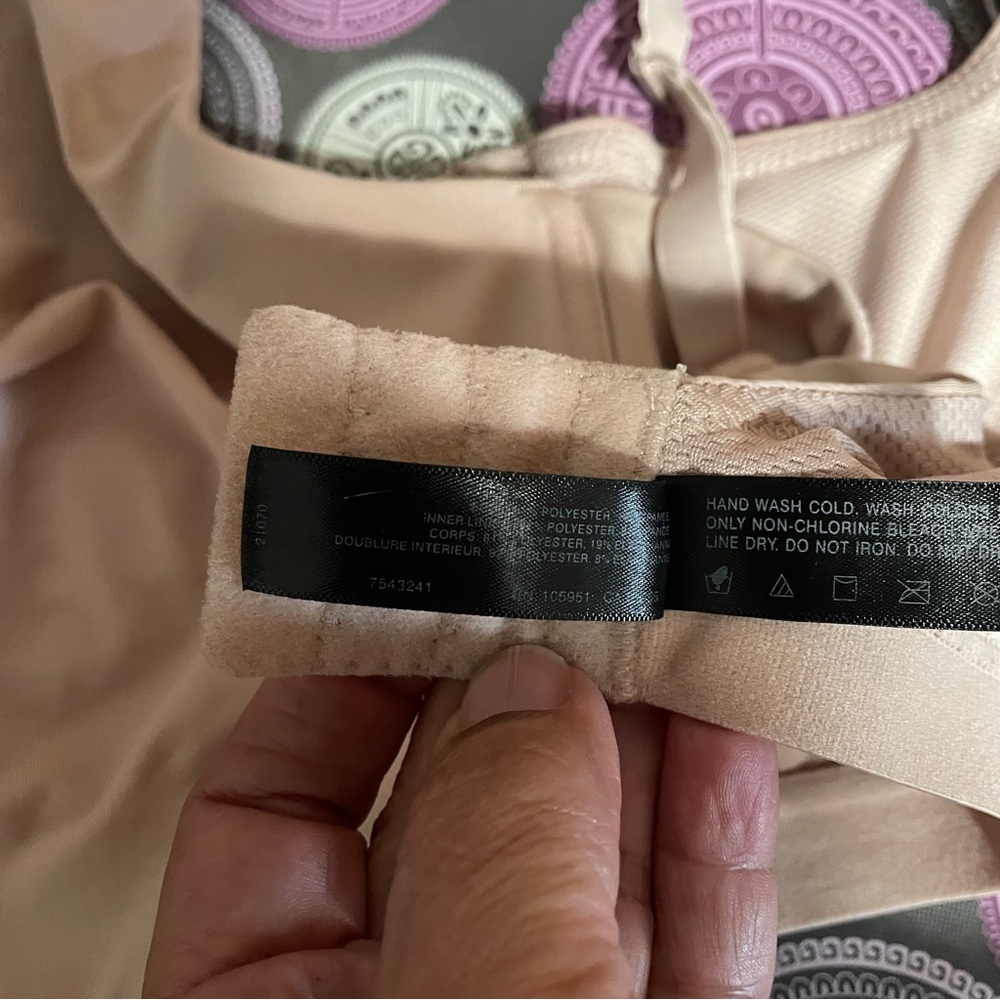 Natori Recharge Sports Bra Nude 40DDD - Picture 4 of 7